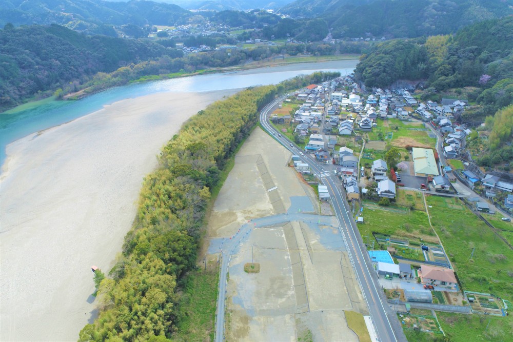 令和２年度　仁淀川用石地区河床掘削（その１）工事画像