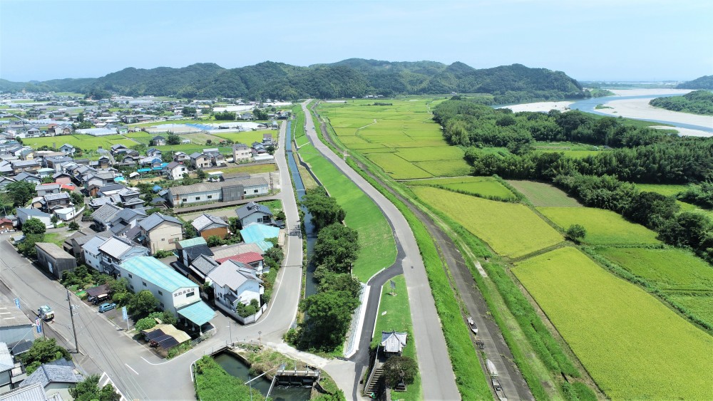 令和元年度　用石河床掘削外（その２）工事画像