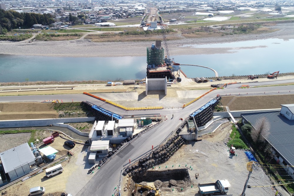 平成３０－３１年度　物部川橋下部工事画像