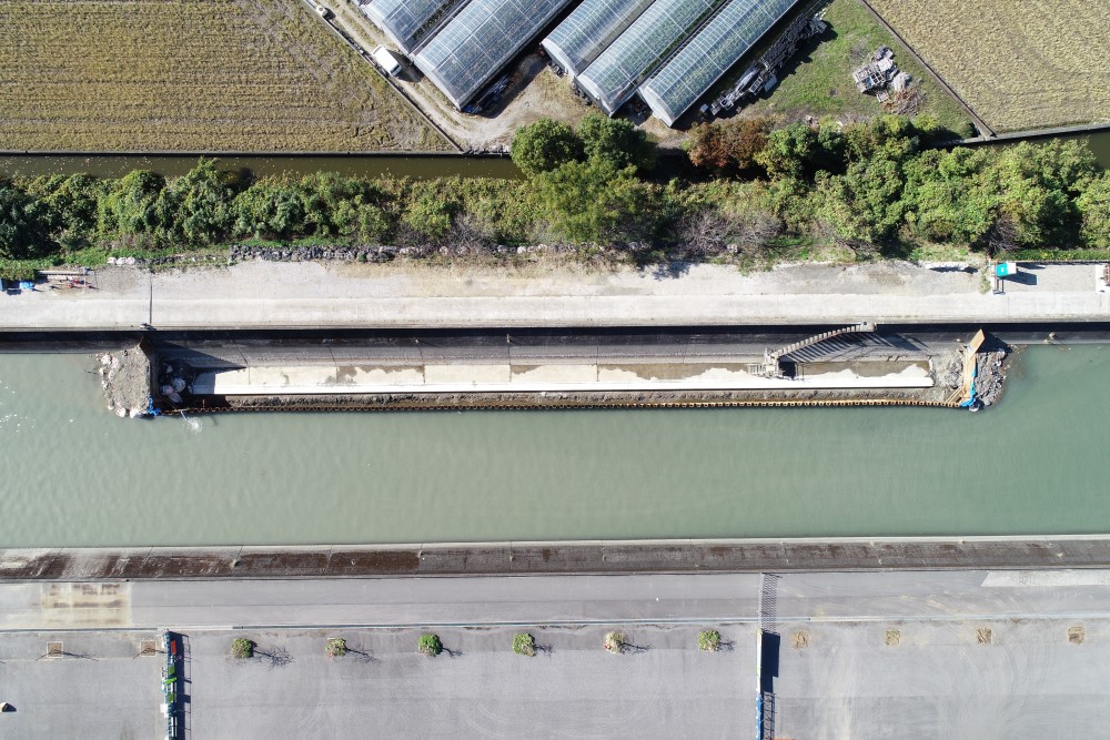 地震高潮第７－４号　介良川地震高潮対策工事画像